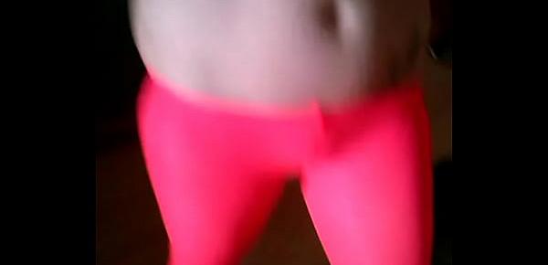  teen in tight legging cameltoe